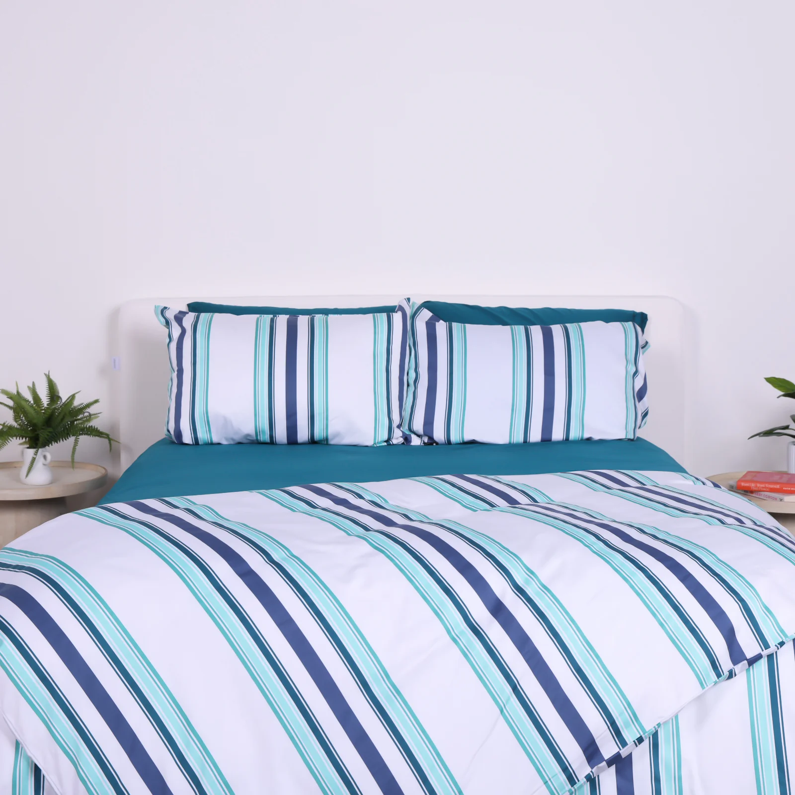 Caribbean Magnetic Clip & Zip Duvet Cover - Image 7
